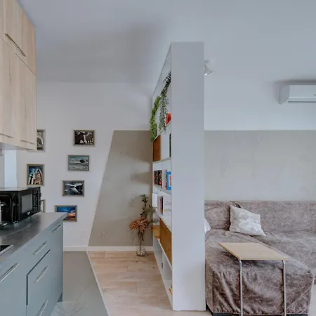 Modern Flat Along The Adriatic Seaview *