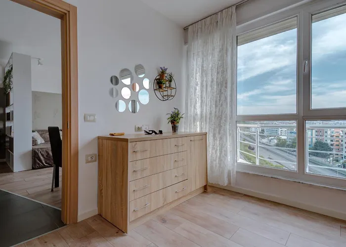 Modern Flat Along The Adriatic Seaview アパート ドゥラス
